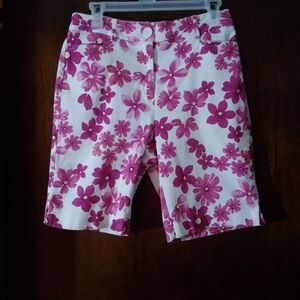 KIM Rogers White & pink sshorts flowers floral fuscha womens size 6